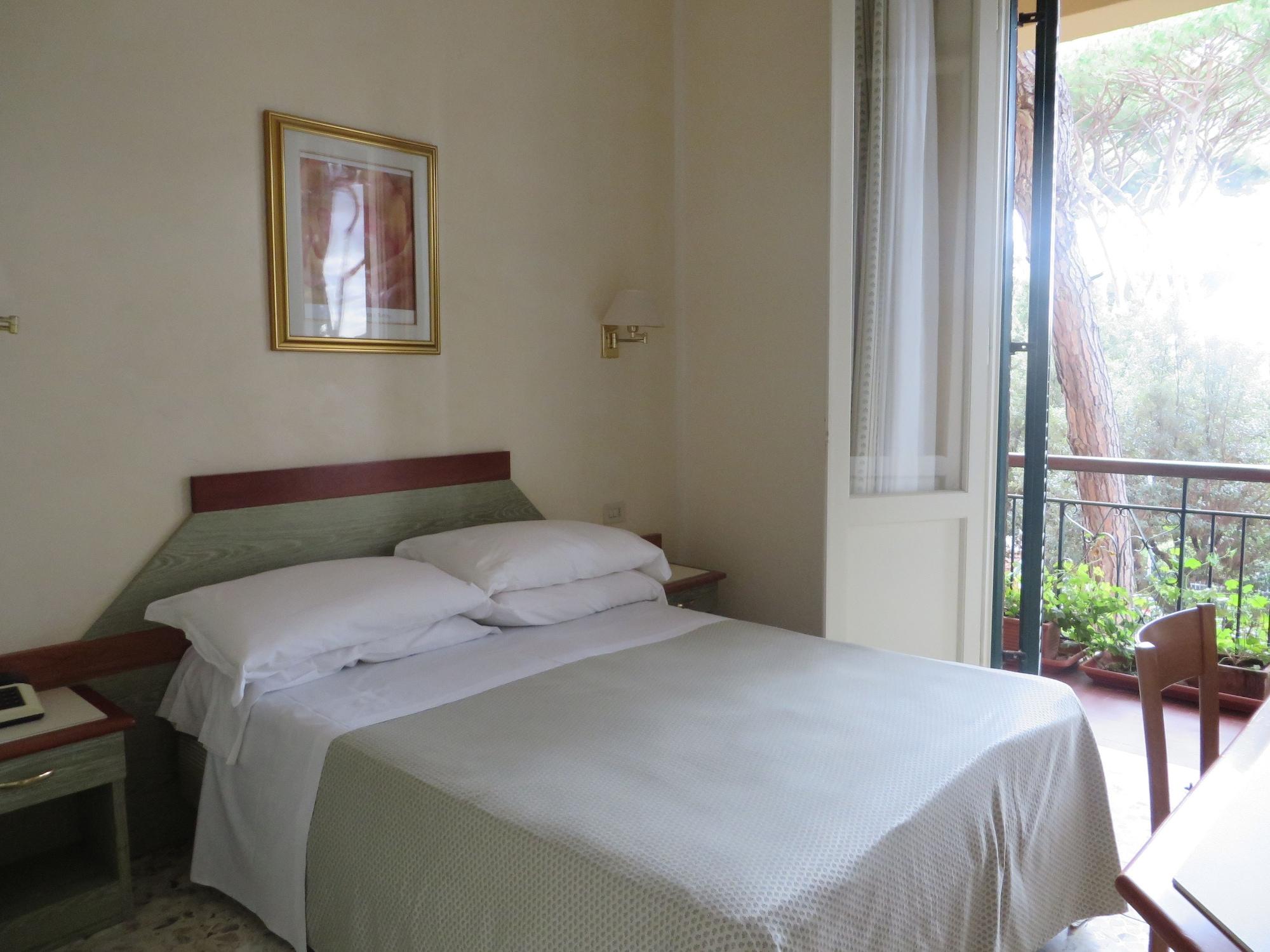 Hotel Villa Tiziana Marina di Pietrasanta Exterior foto
