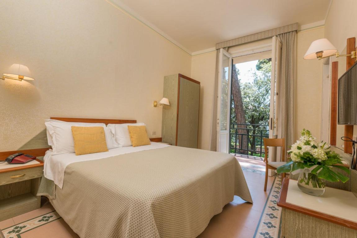 Hotel Villa Tiziana Marina di Pietrasanta Exterior foto