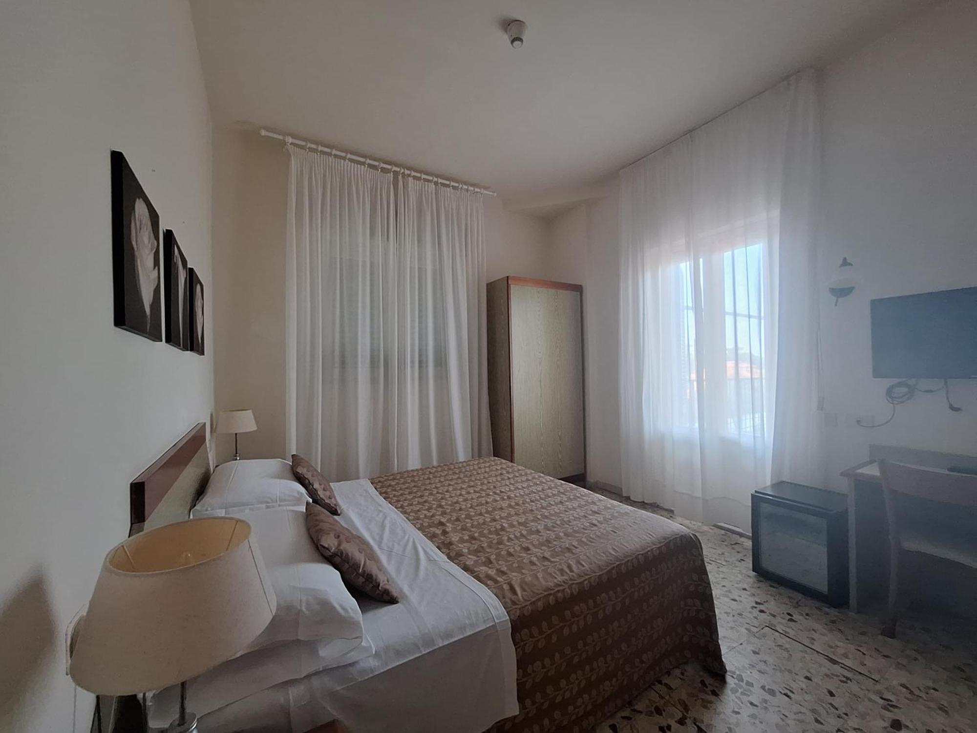 Hotel Villa Tiziana Marina di Pietrasanta Exterior foto