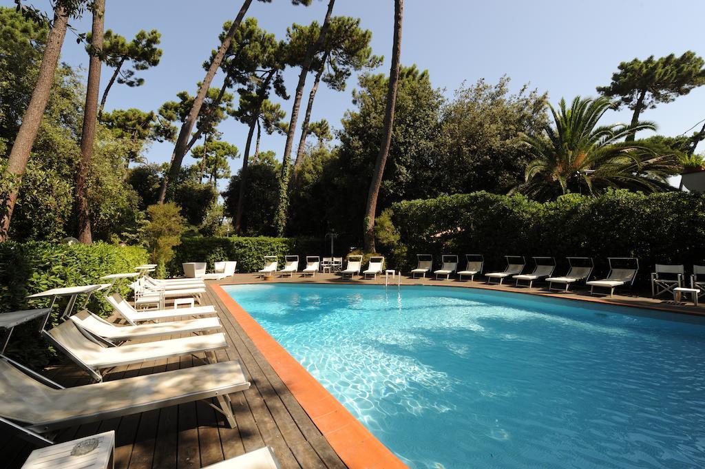 Hotel Villa Tiziana Marina di Pietrasanta Exterior foto